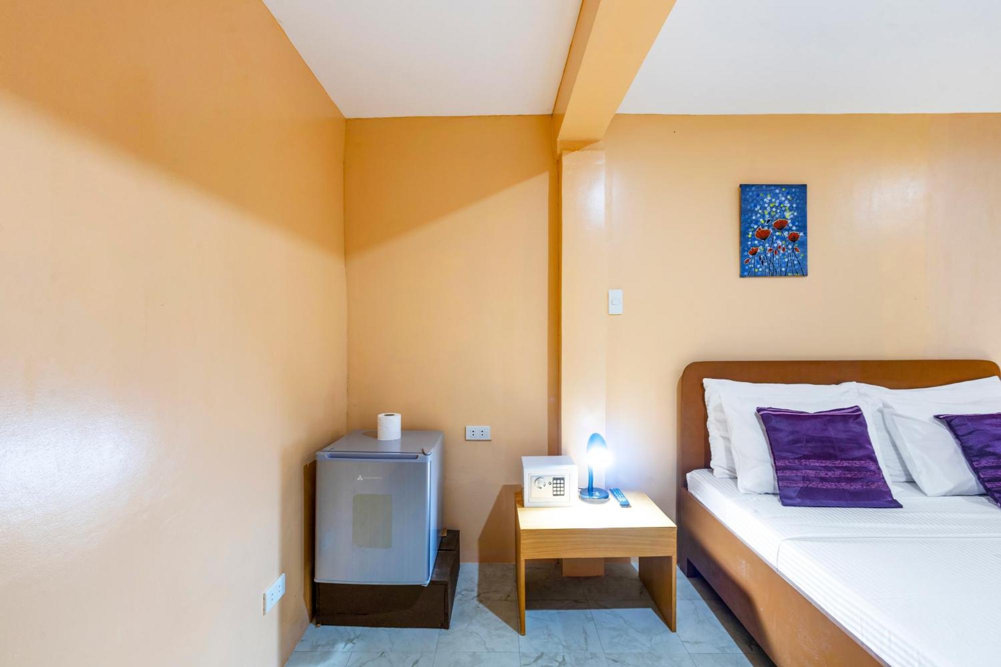 White Shamrock Beach Hotel Balabag  Pokoj fotografie