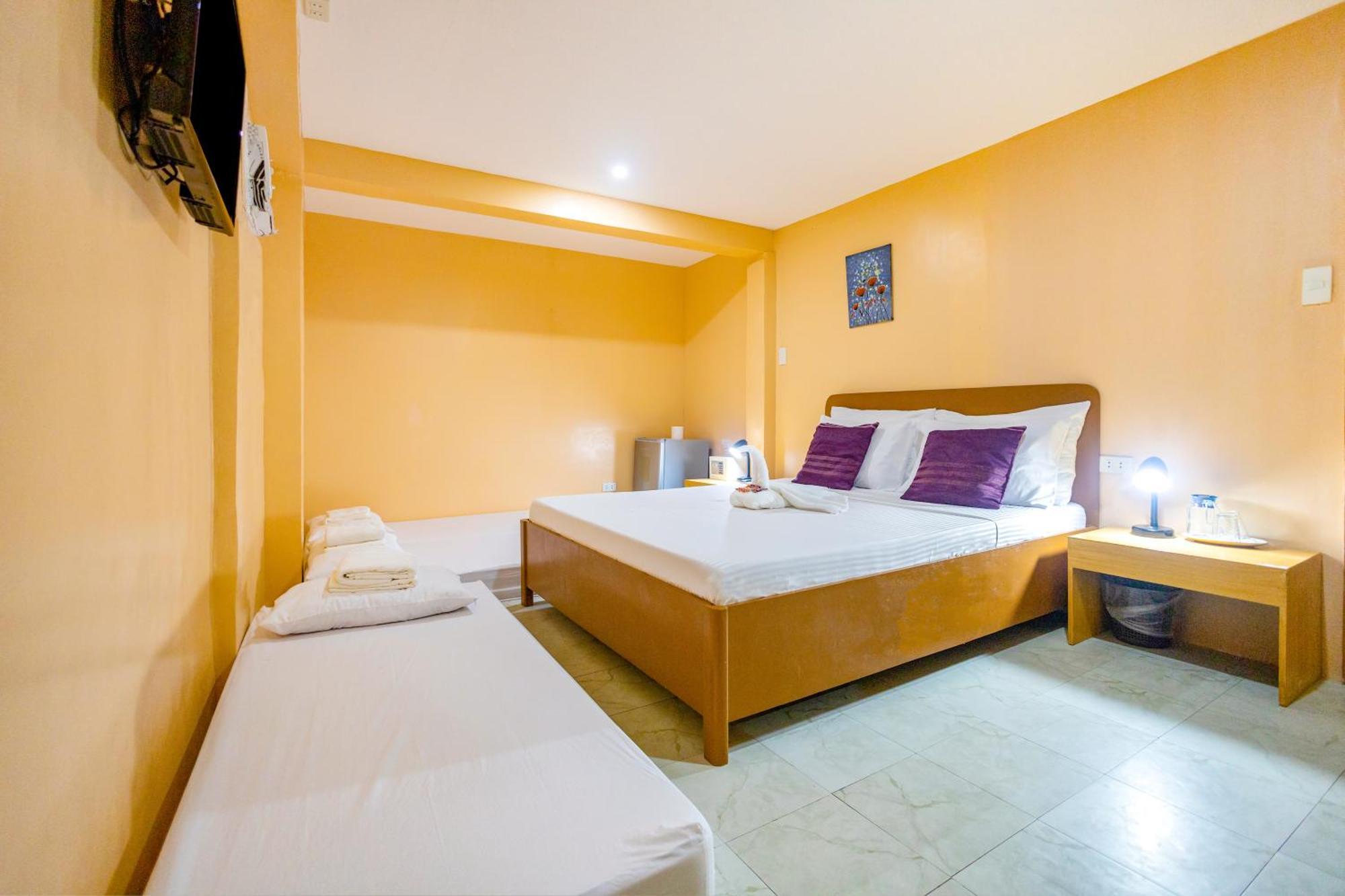 White Shamrock Beach Hotel Balabag  Pokoj fotografie